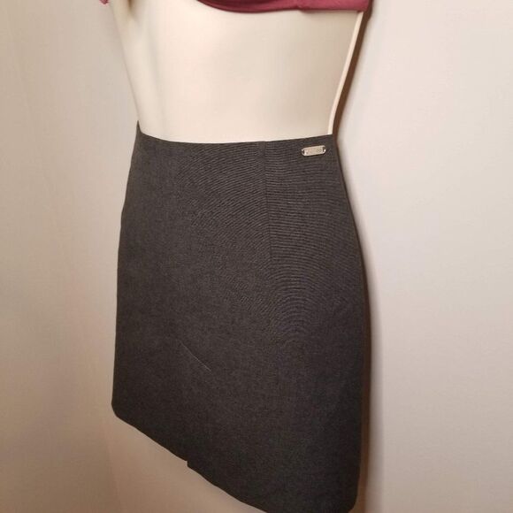 Guess Skirt/Size 28  - Picture 1 of 8
